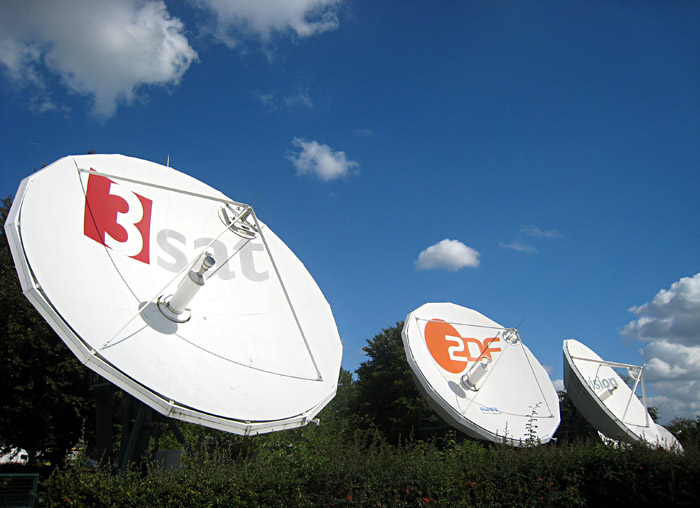 Satellitenschüsseln des ZDF auf dem Mainzer Lerchenberg